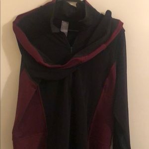 Champion quarter zip active top!